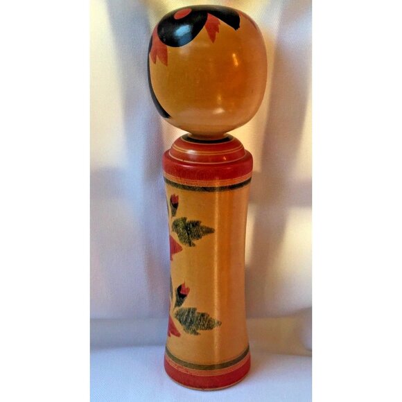 Japanese Kokeshi Doll Kimono Floral Design Hand Painted Flowers 9 1/2 “ - Picture 5 of 7